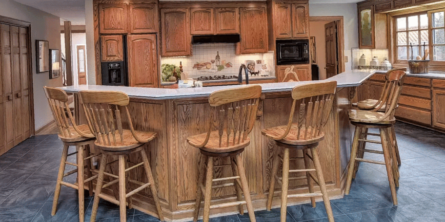 A devoted Silver Oak fan's kitchen.