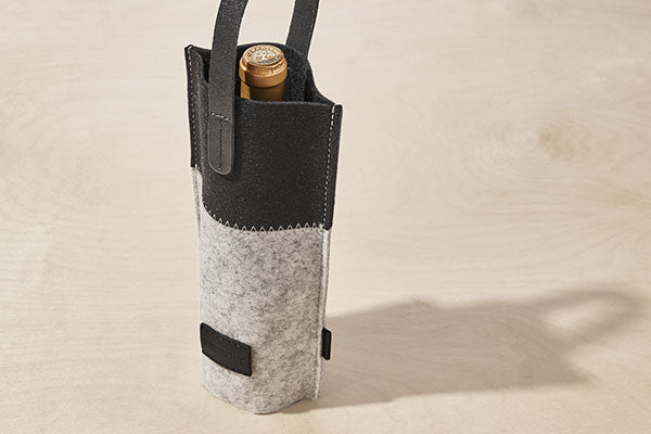 Custom Jaunt Carrier | Wine Accessories and Gifts